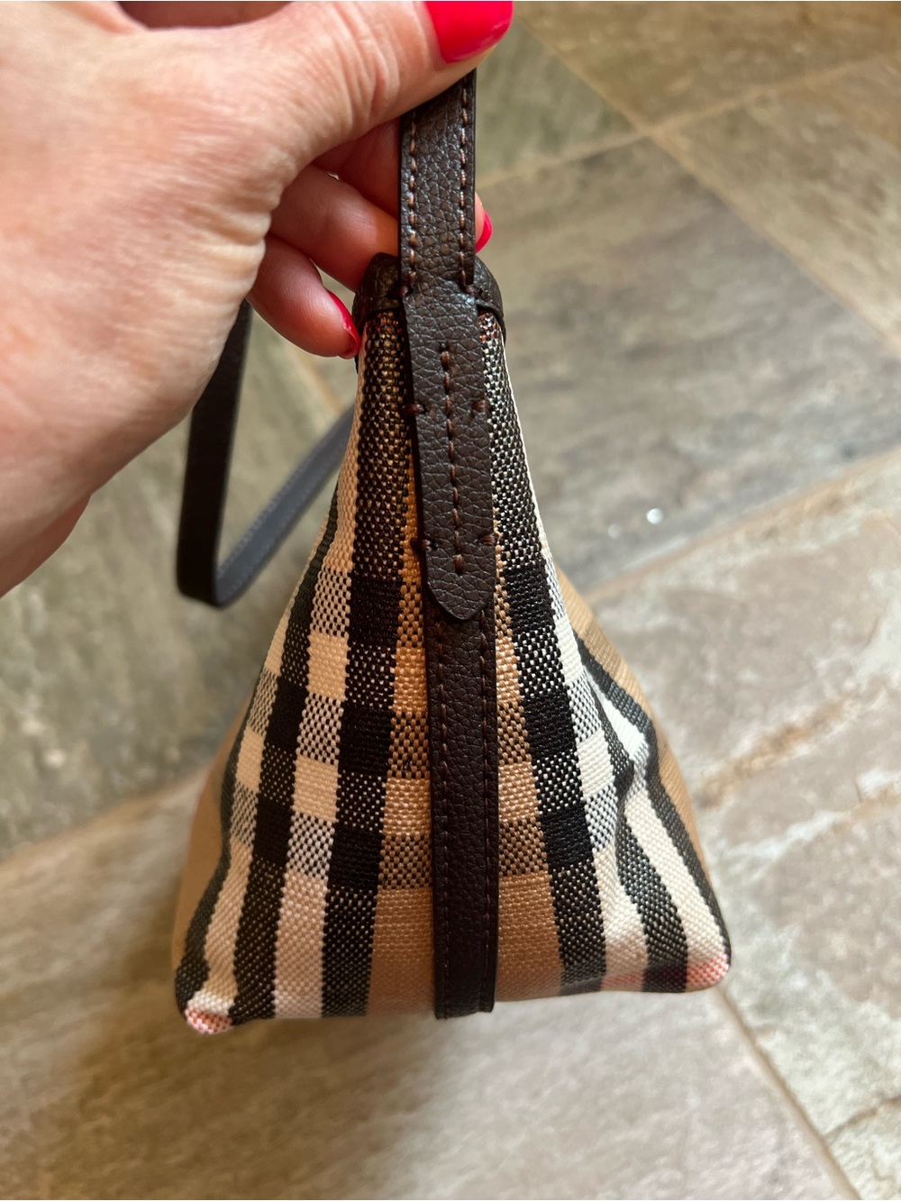 Small Burberry Highlands Bag in Tan, Black & Red Accents - Picture 9 of 14